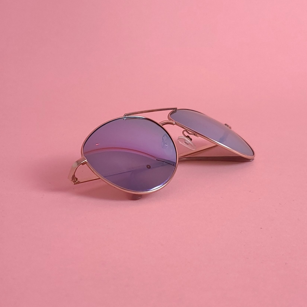 Blue sunglasses - Picture 7 of 8